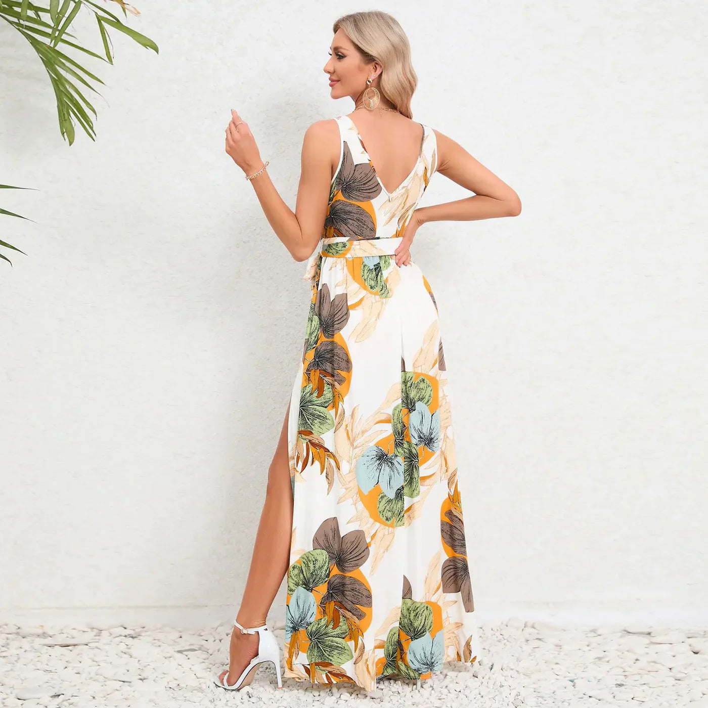 Brianne – Elegant maxikjole med blomstermønster