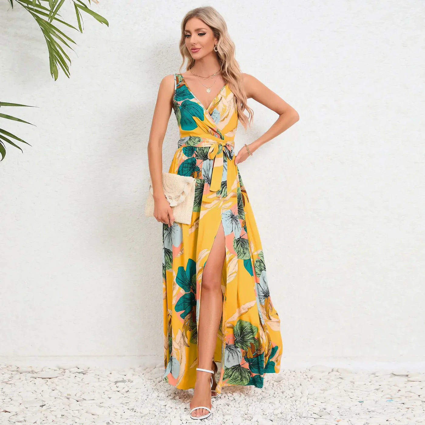 Brianne – Elegant maxikjole med blomstermønster