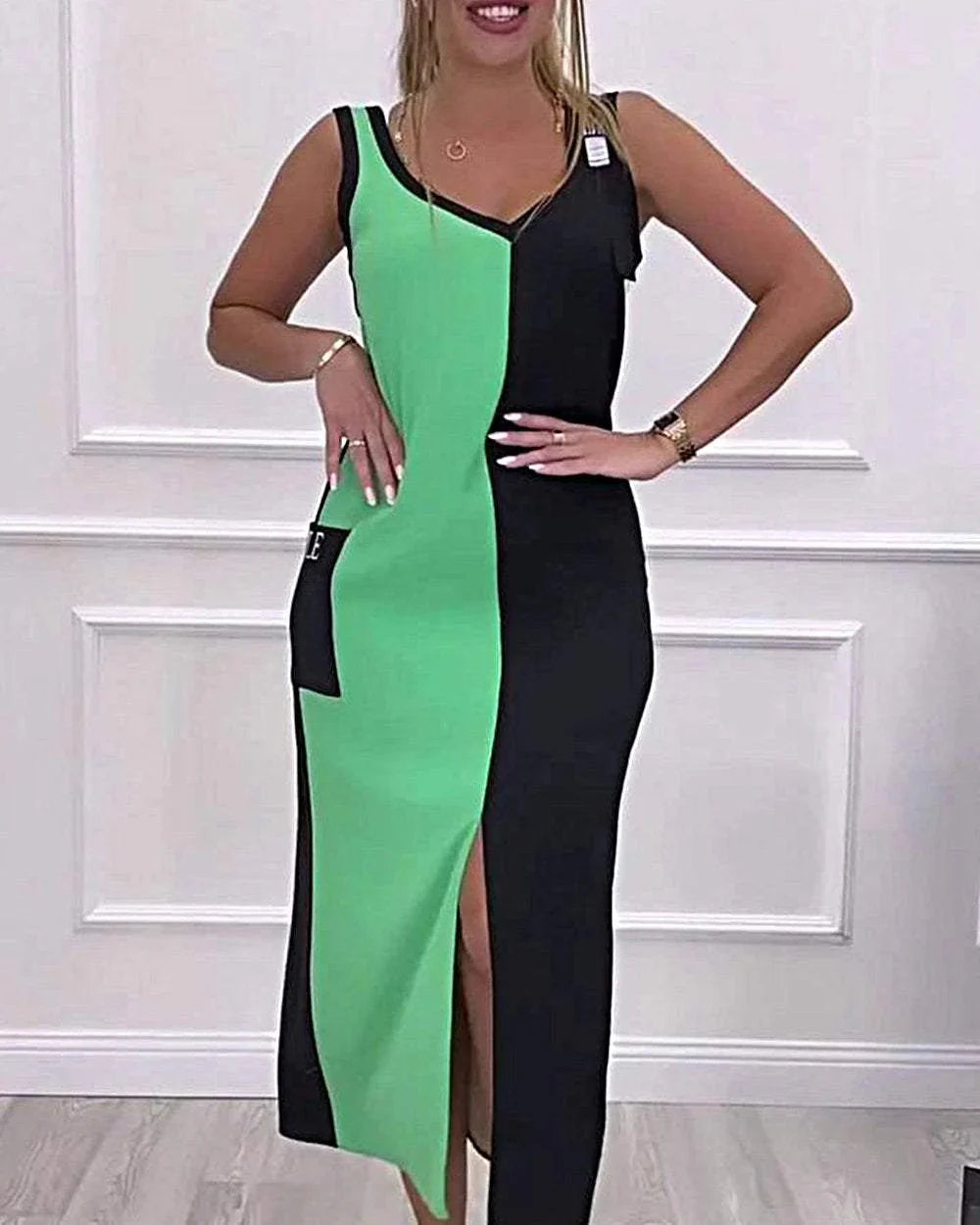 Elyssa – Elegant midikjole i farveblok-look